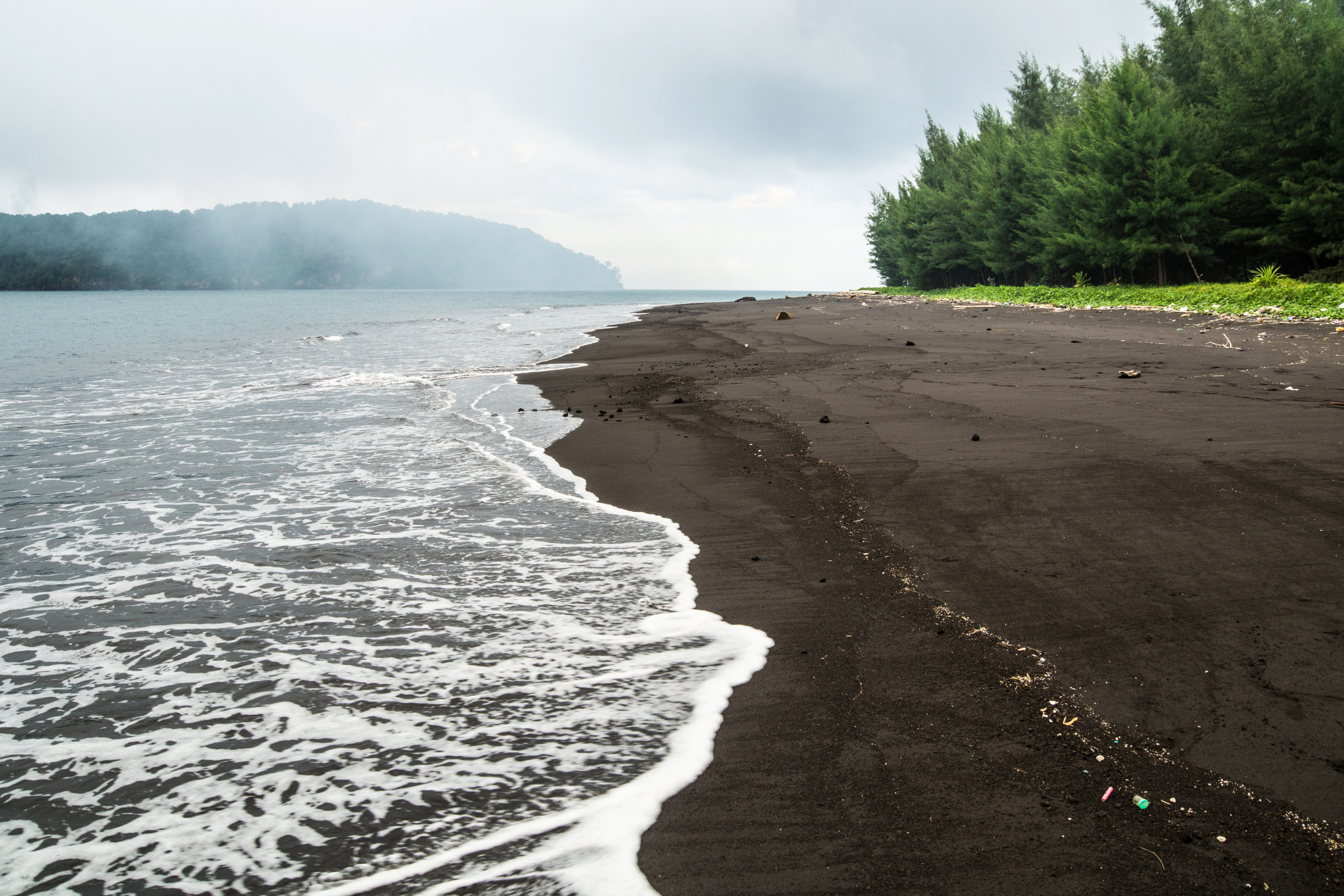 1 krakatoa island.webp